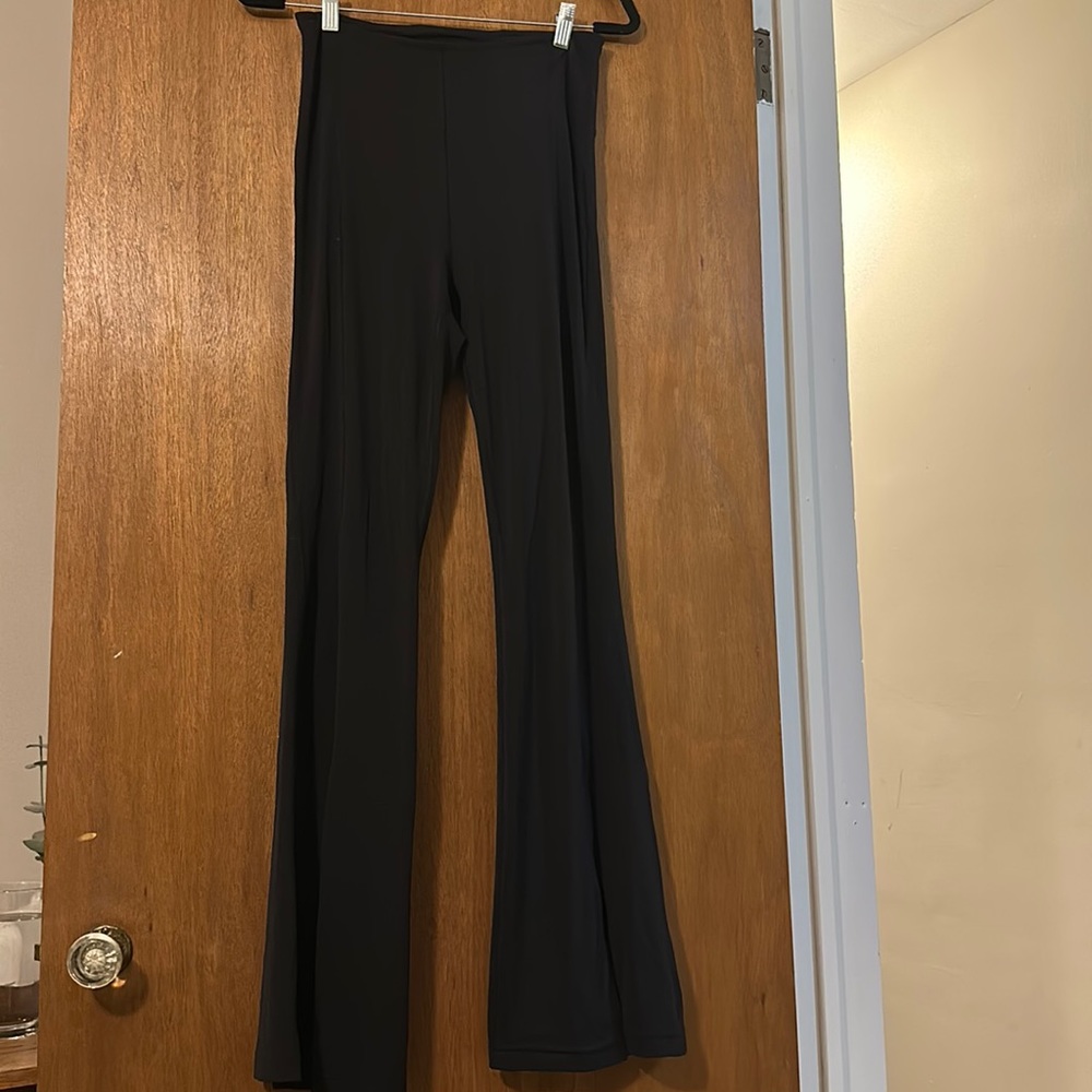 Lululemon Groove Pant with split hem